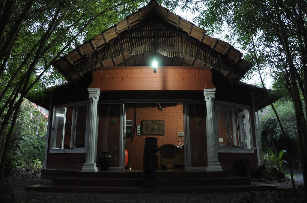 Sunbird Garden Resort Krishnagiri Pokoj fotografie