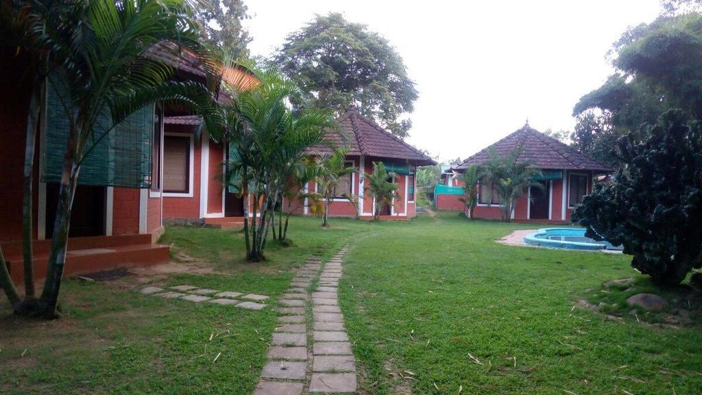 Sunbird Garden Resort Krishnagiri Exteriér fotografie